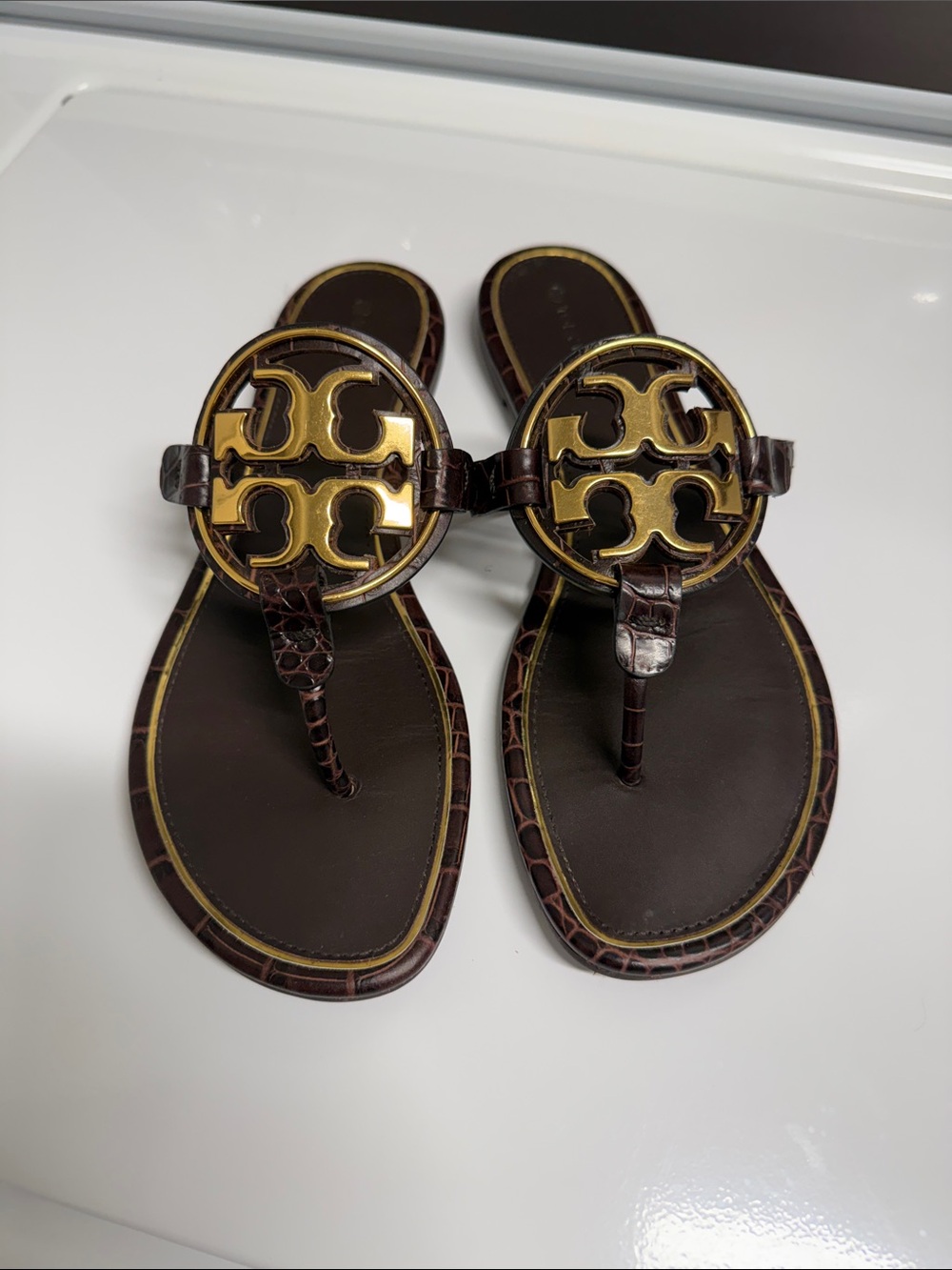 Tory Burch Dark Brown Croc-Embossed Thong Sandals with Gold Logo